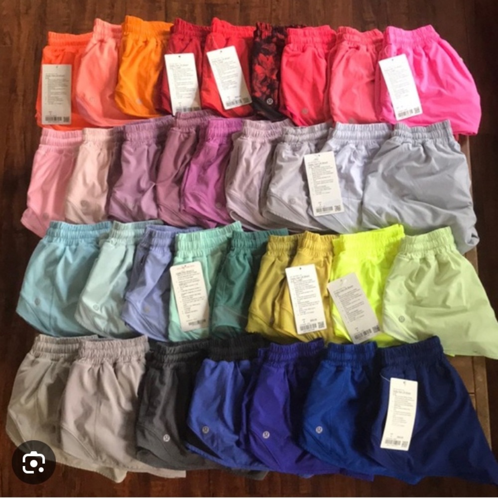 DO NOT BUY!!!looking for Lululemmon hotty hots and swiftys size 0 and 2